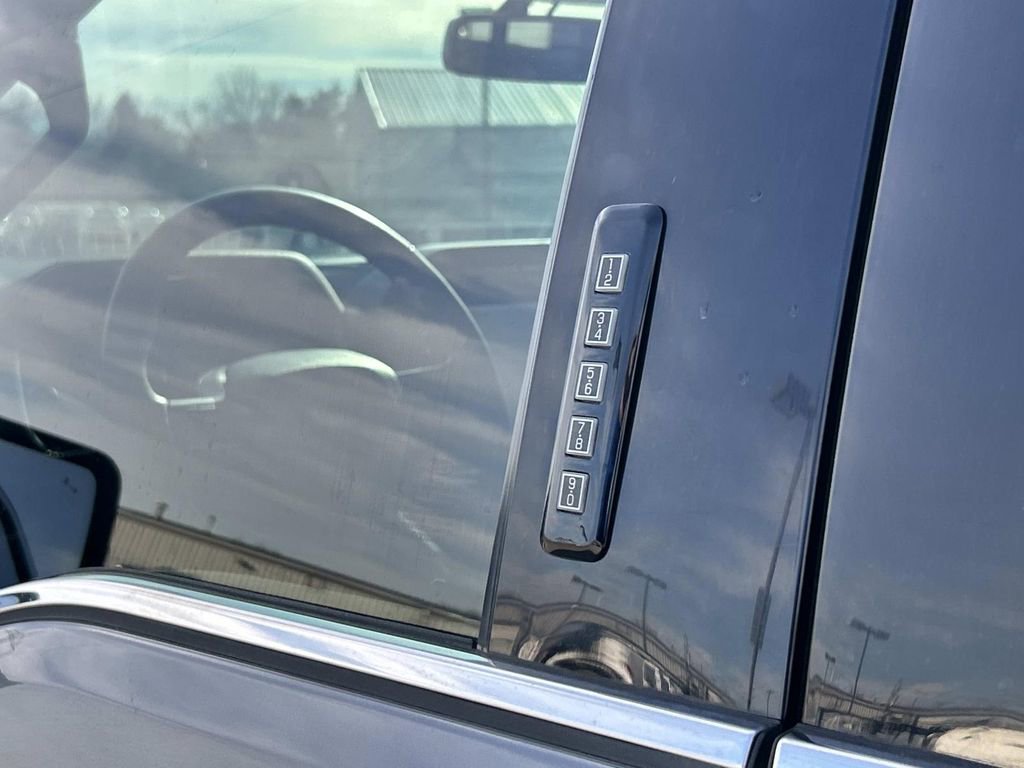 Used 2023 Ford F150 Lariat w/ Equipment Group 502A High image 17