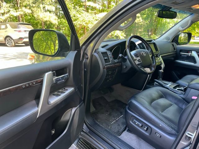 Used 2013 Toyota Land Cruiser AWD/4WD image 4