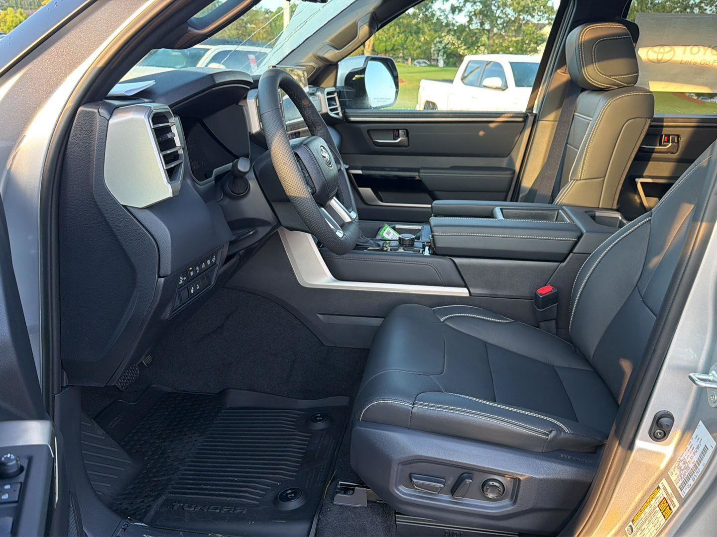New 2026 Toyota Tundra Limited AWD/4WD image 10
