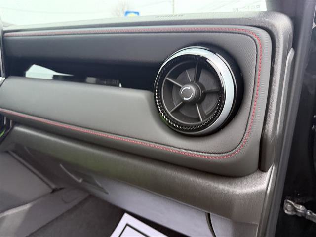 Used 2024 Chevrolet Colorado Z71 w/ Advanced Trailering Package image 20