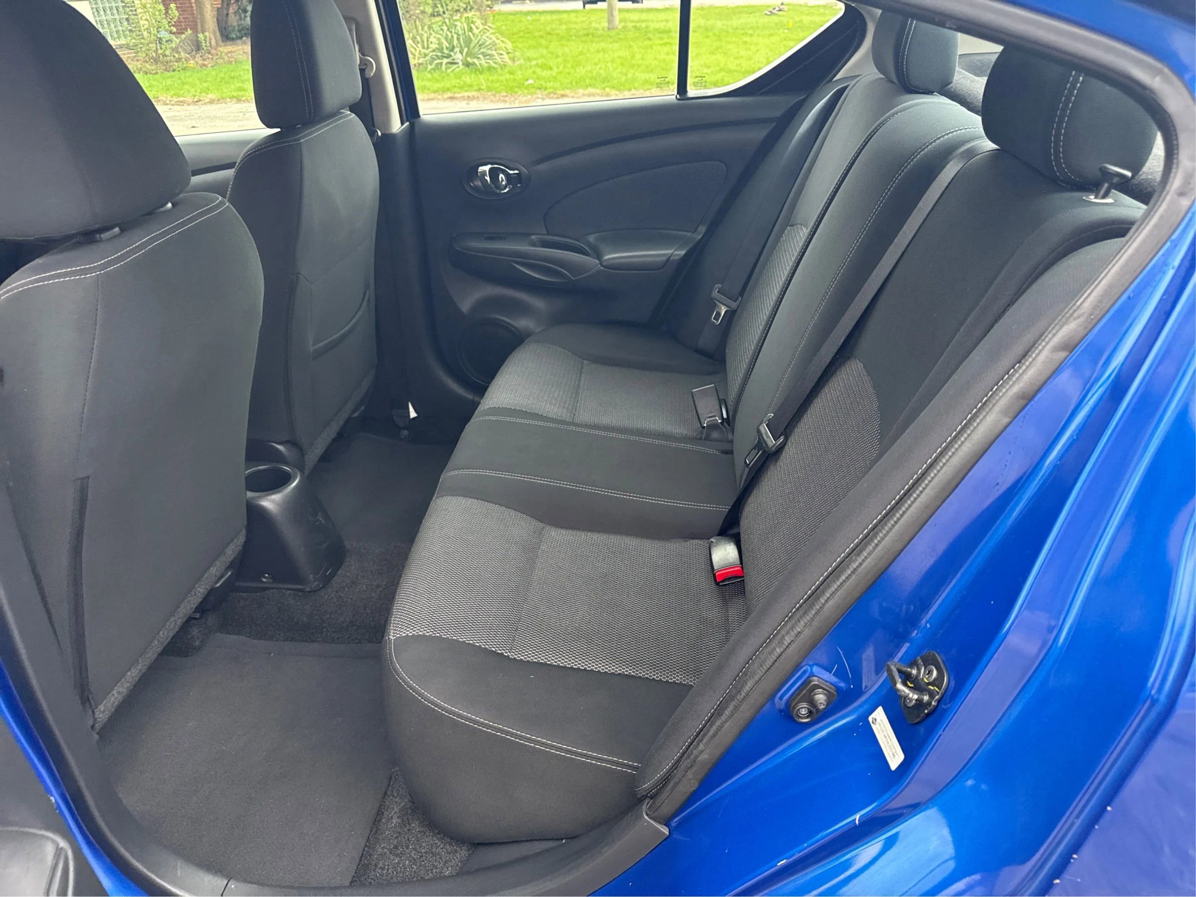 Used 2016 Nissan Versa SV image 11