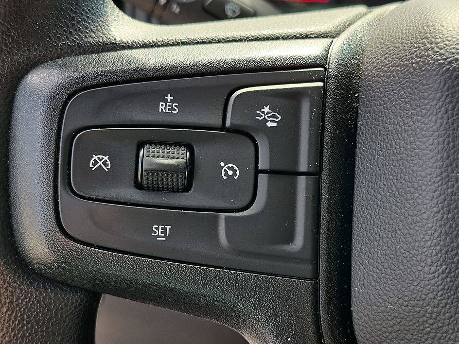 Used 2025 Chevrolet Silverado 2500 Custom AWD/4WD image 16
