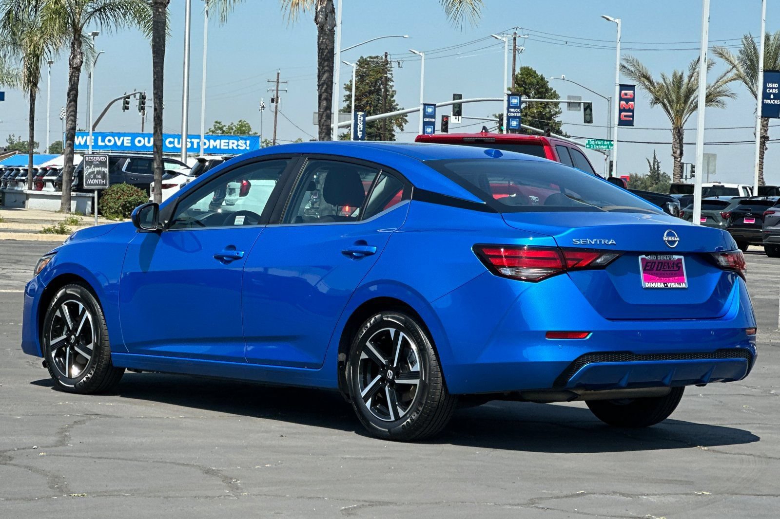 Used 2025 Nissan Sentra SV FWD image 7