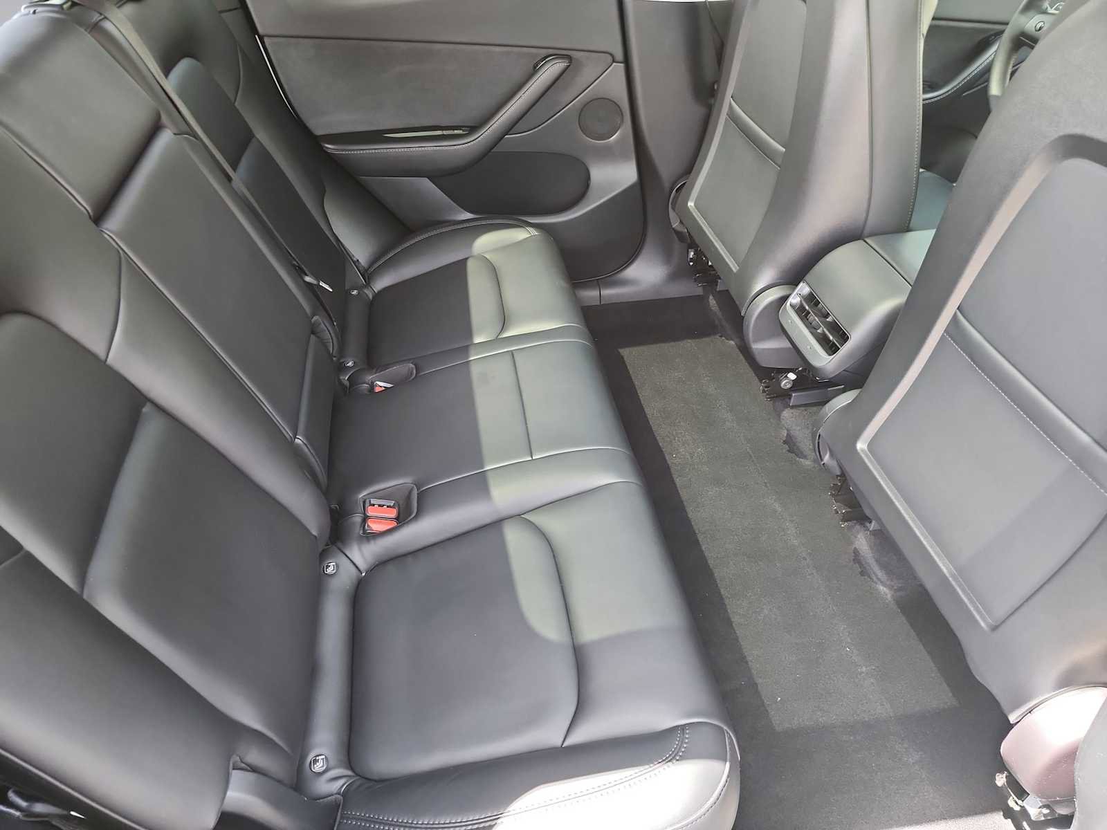 Used 2021 Tesla Model Y Performance image 16