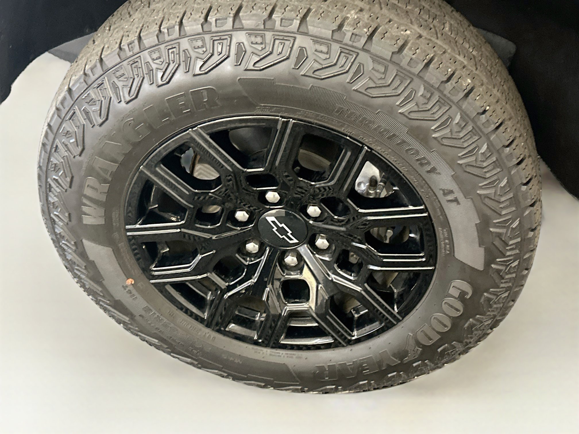Used 2024 Chevrolet Colorado Trail Boss w/ Advanced Trailering Package AWD/4WD image 35