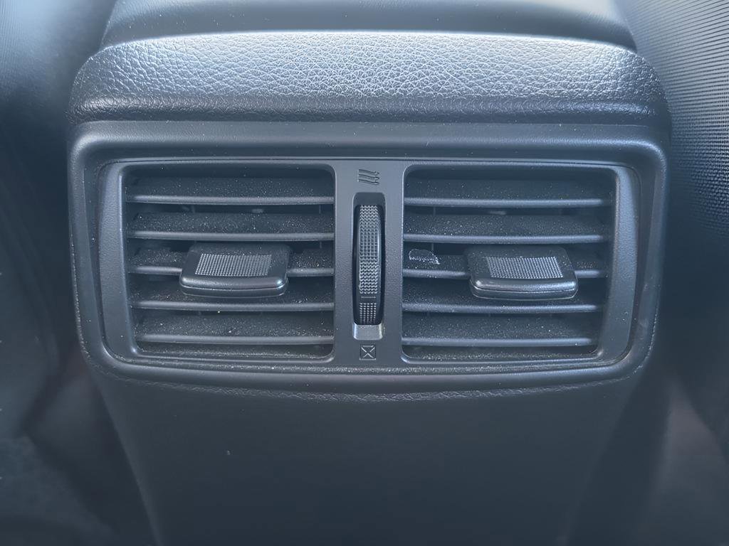 Used 2020 Nissan Rogue Sport SV FWD image 21