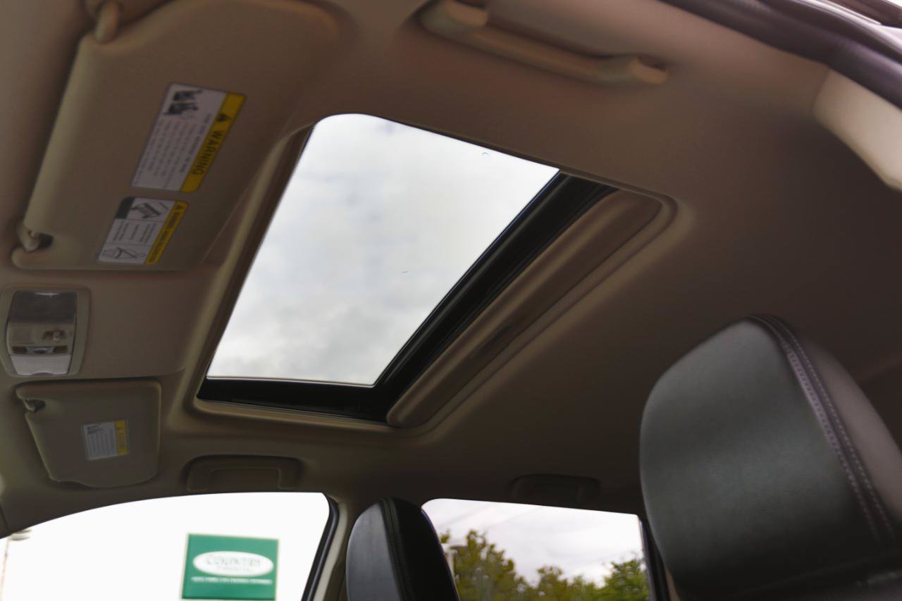Used 2016 Mitsubishi Outlander SEL AWD/4WD image 10