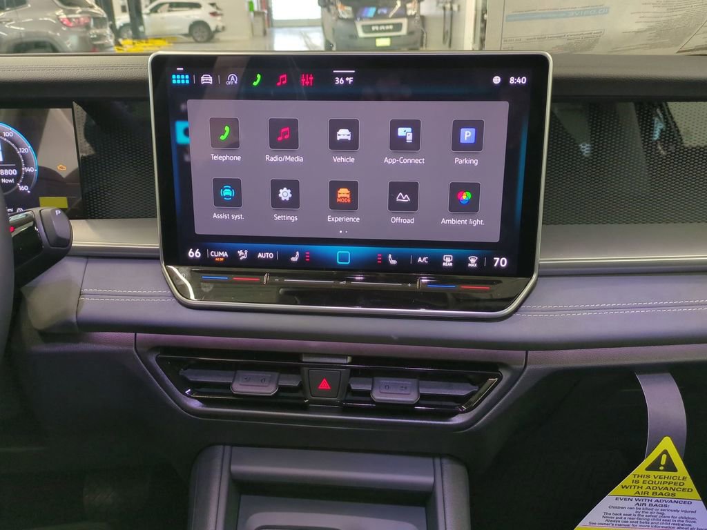 New 2026 Volkswagen Tiguan SE image 30