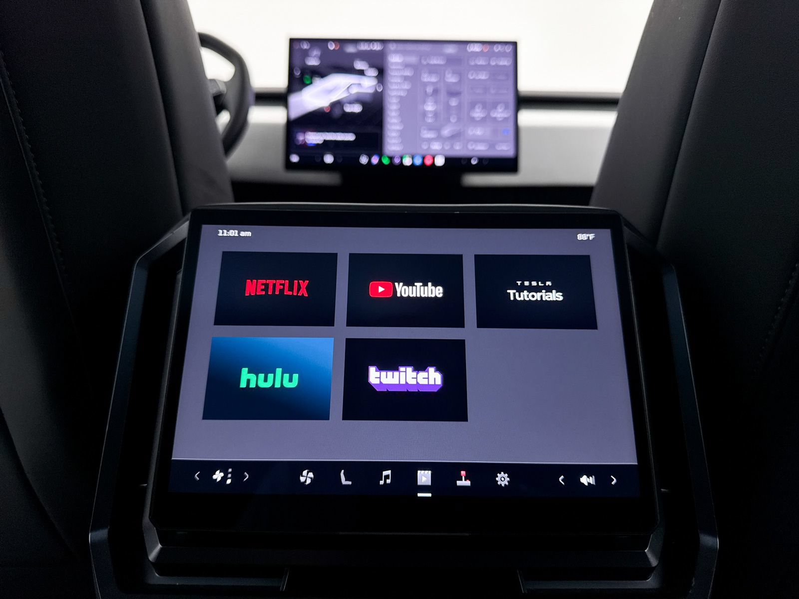 Used 2024 Tesla Cybertruck AWD Crew Cab image 37
