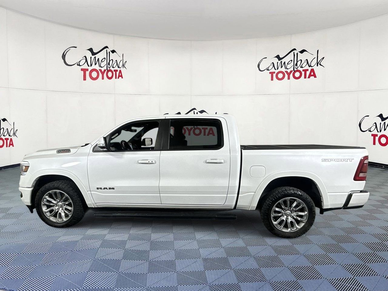 Used 2022 RAM 1500 Laramie w/ Sport Appearance Package image 4