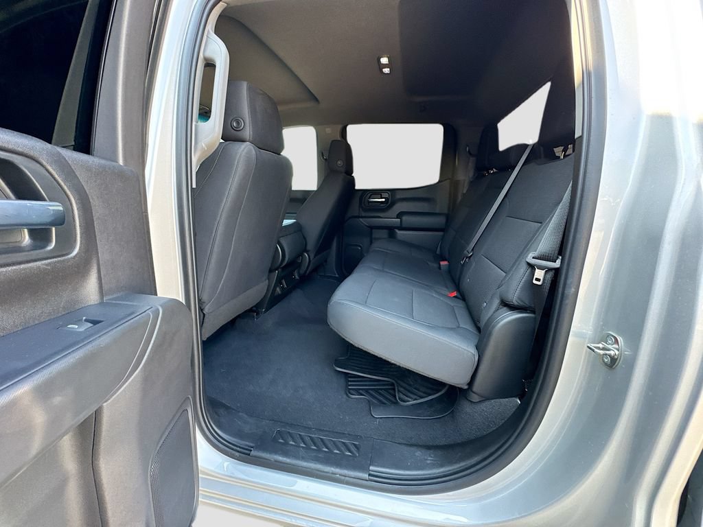 Used 2020 Chevrolet Silverado 1500 Custom w/ Custom Value Package AWD/4WD image 25