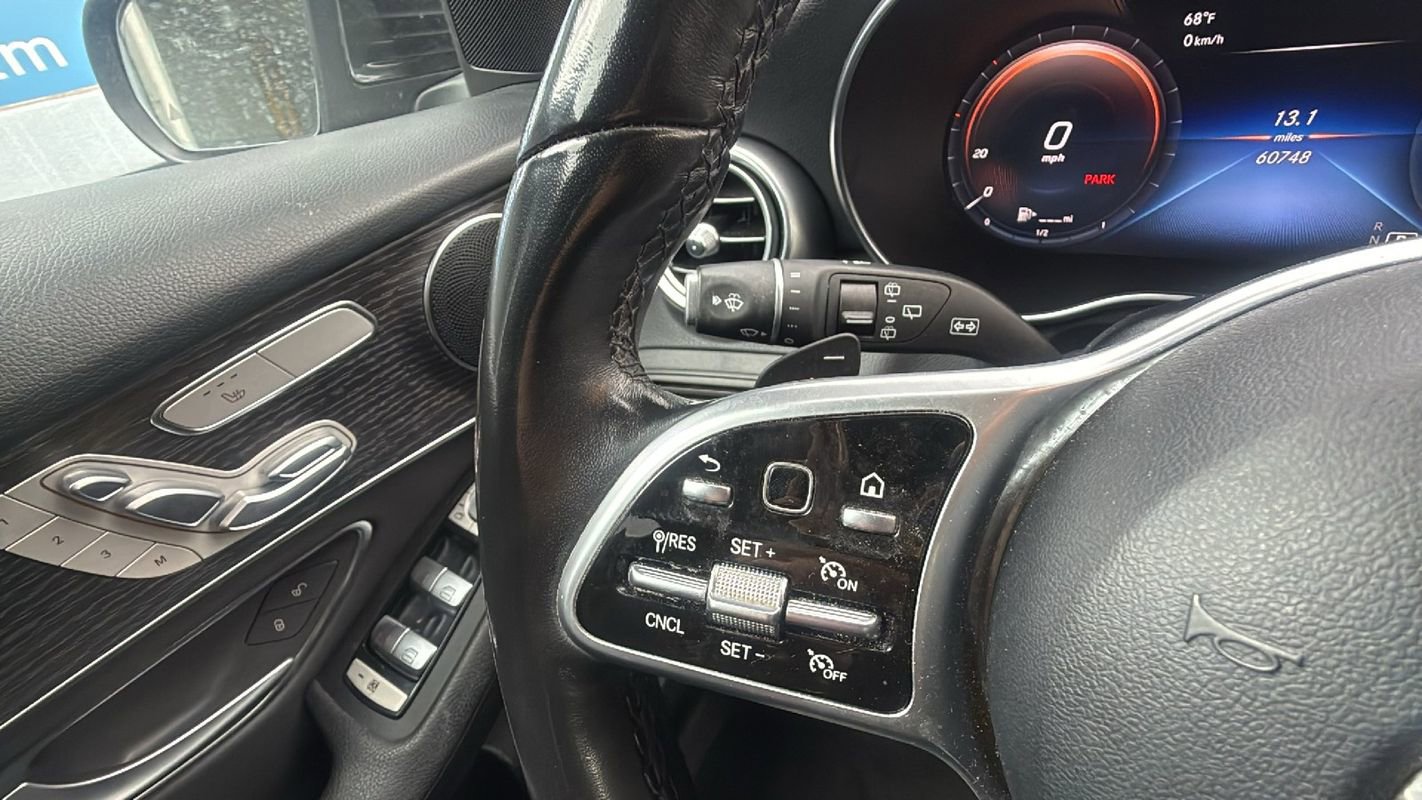 Used 2022 Mercedes-Benz GLC 300 4MATIC image 16