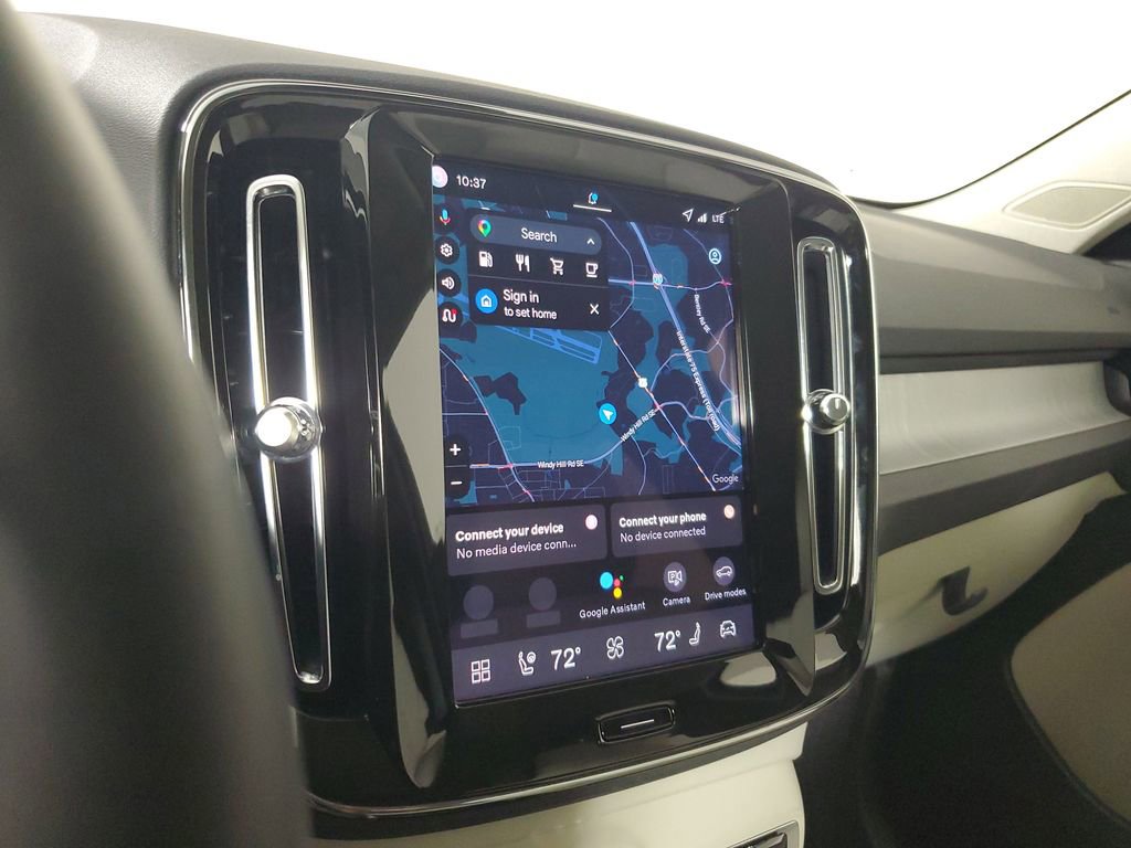 Certified 2026 Volvo XC40 B5 Plus w/ Protection Package Premier image 30