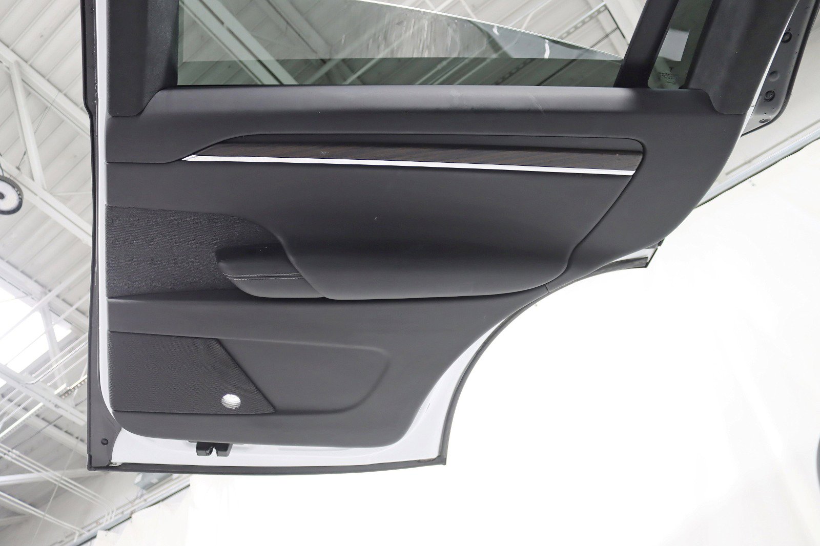 Used 2022 Tesla Model X image 37