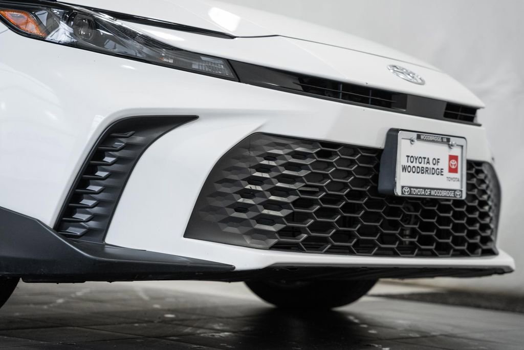 Used 2025 Toyota Camry SE image 13