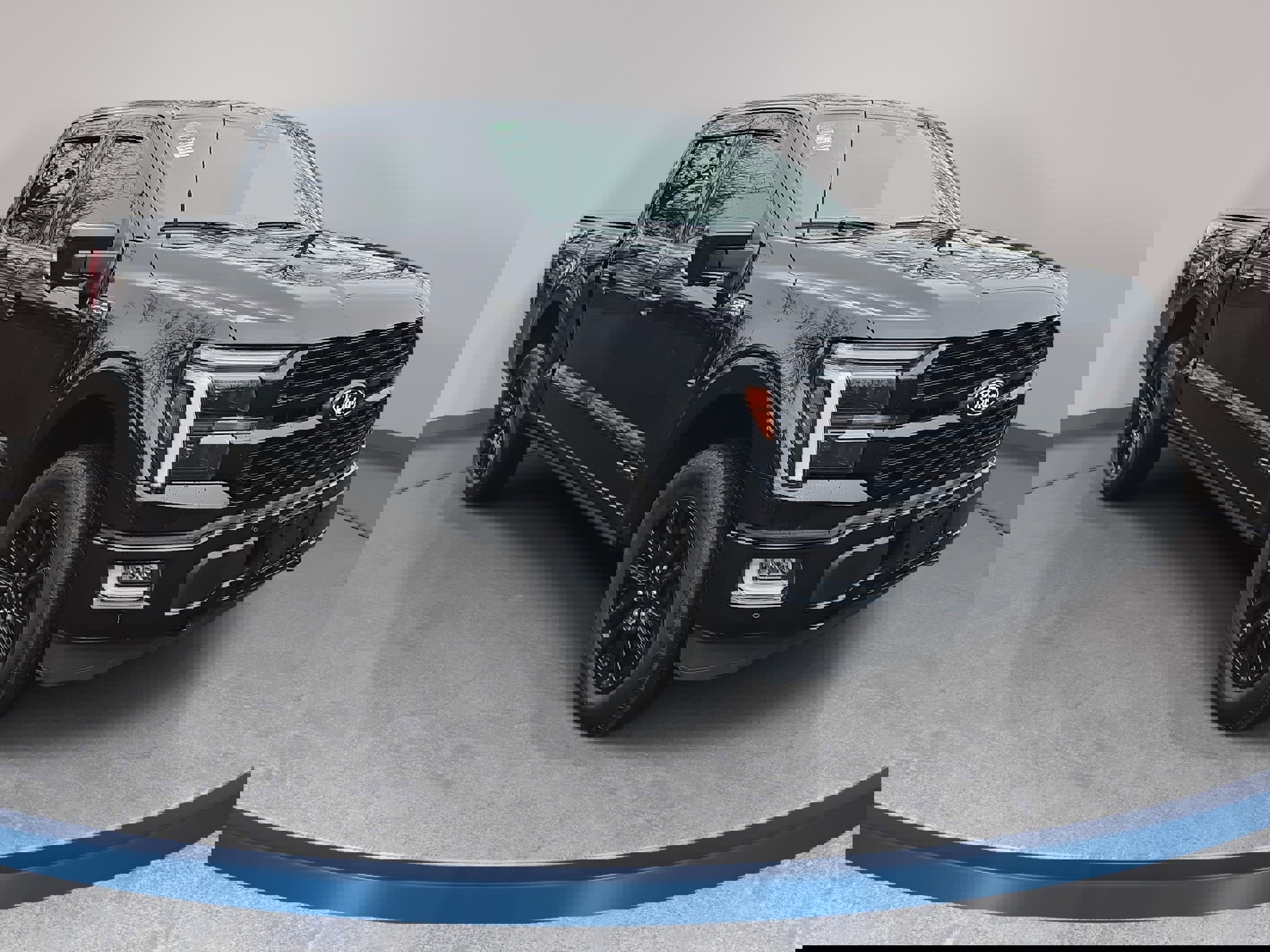 Used 2025 Ford F150 Platinum w/ FX4 Off-Road Package image 3