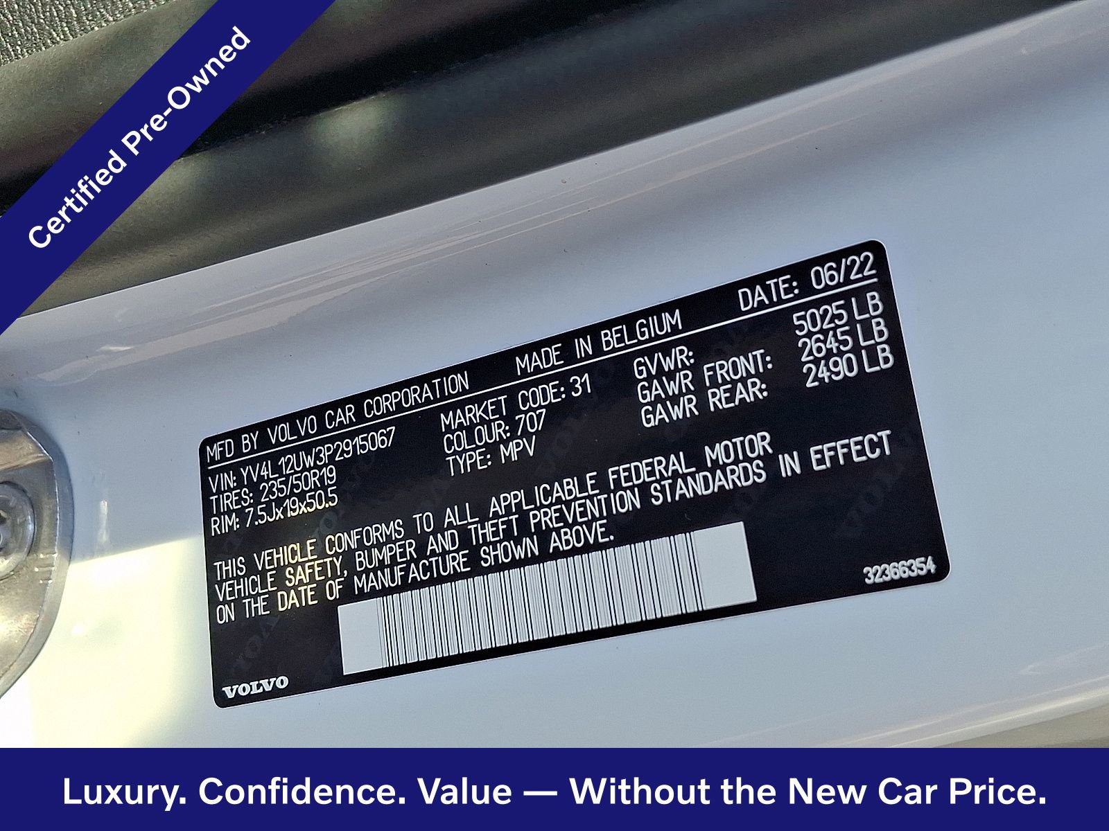 Used 2023 Volvo XC40 B5 Plus w/ Driver Assist Package AWD/4WD image 30