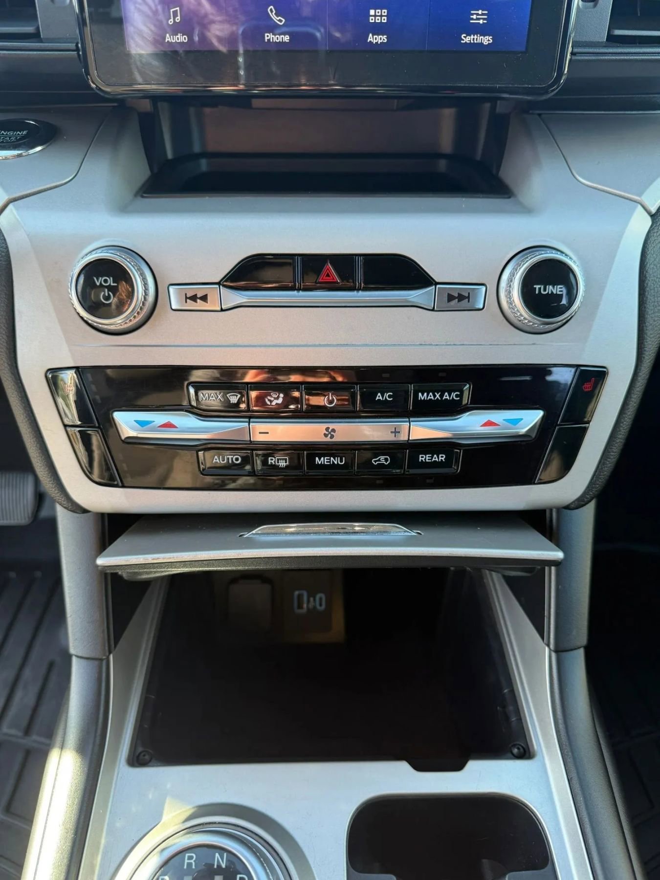 Used 2023 Ford Explorer XLT w/ Class IV Trailer Tow Package image 20