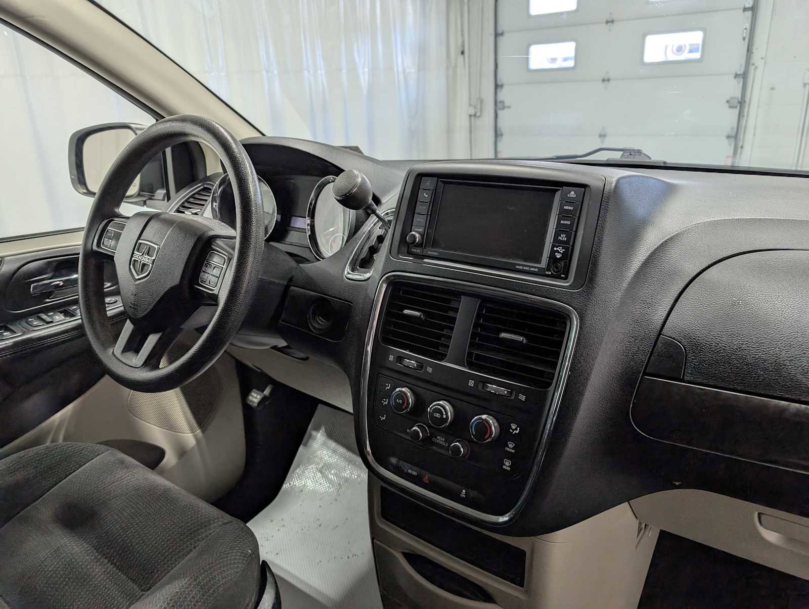 Used 2017 Dodge Grand Caravan SE w/ Power Window Group image 36