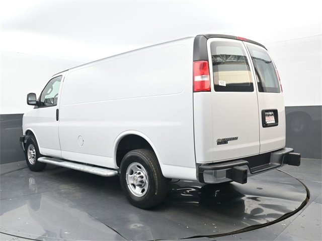 Used 2024 Chevrolet Express 2500 w/ Driver Convenience Package image 3