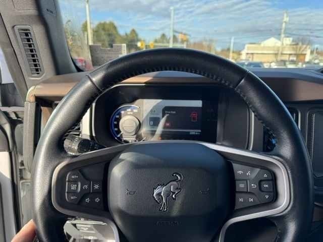 Used 2023 Ford Bronco Outer Banks image 16