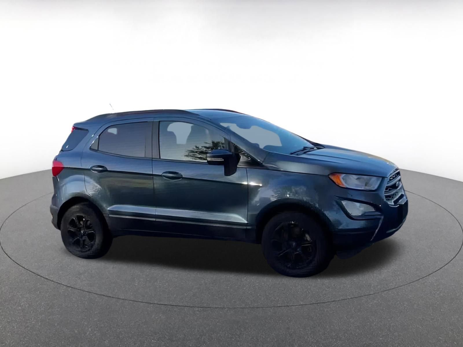 Used 2021 Ford EcoSport SE image 2
