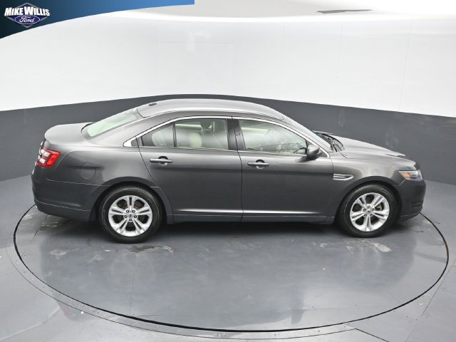 Used 2015 Ford Taurus SEL w/ Equipment Group 201A FWD image 16