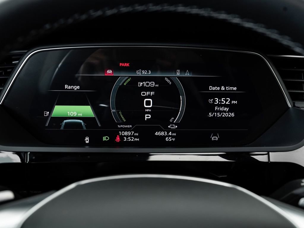 Used 2023 Audi e-tron Premium Plus w/ Premium Plus Package AWD/4WD image 15