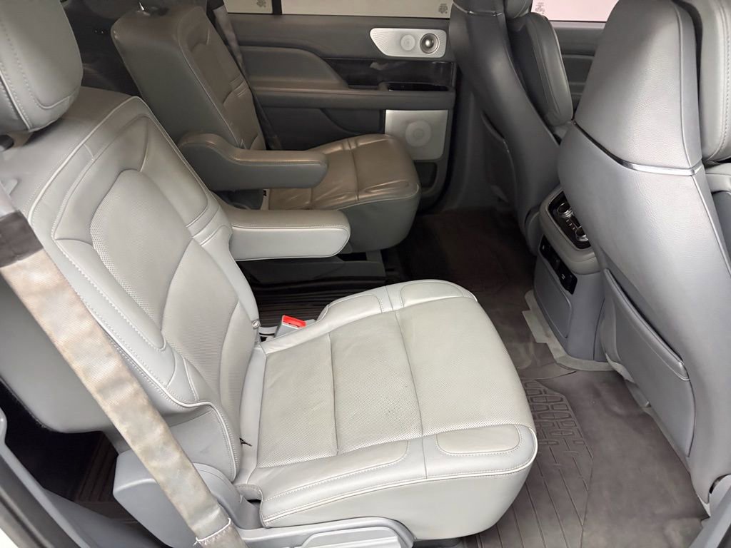 Used 2019 Lincoln Navigator Reserve image 47