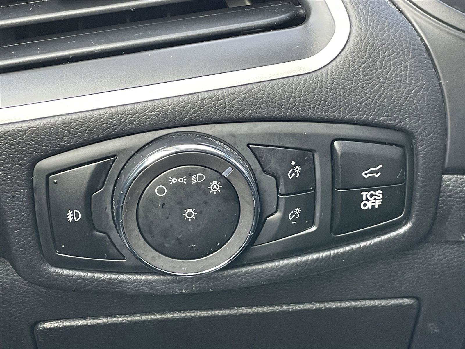 Used 2024 Ford Edge SEL w/ Convenience Package image 23