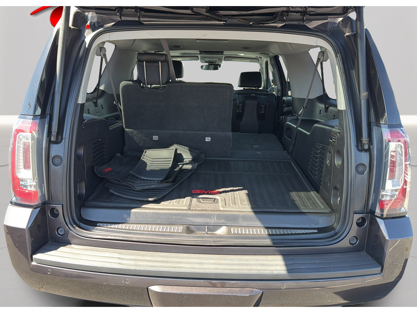 Used 2017 GMC Yukon XL SLT w/ Open Road Package AWD/4WD image 22