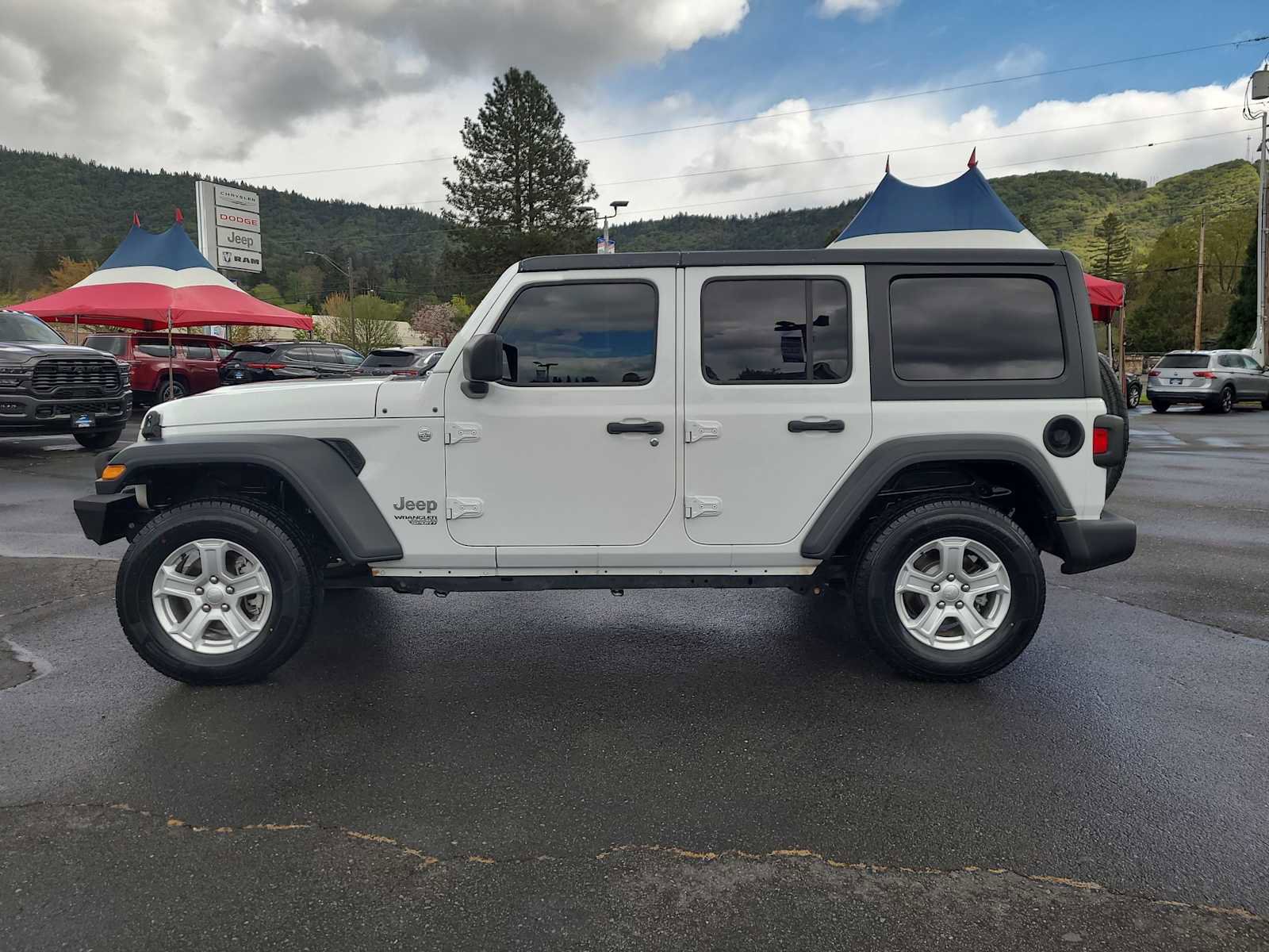 Used 2020 Jeep Wrangler Unlimited Sport S image 11