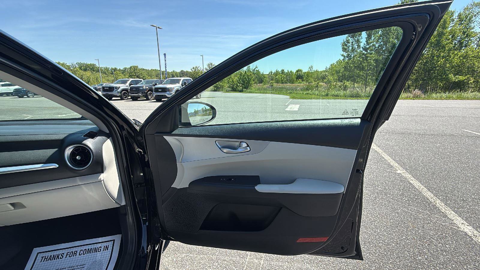 Used 2023 Kia Forte LXS w/ LXS Technology Package FWD image 14