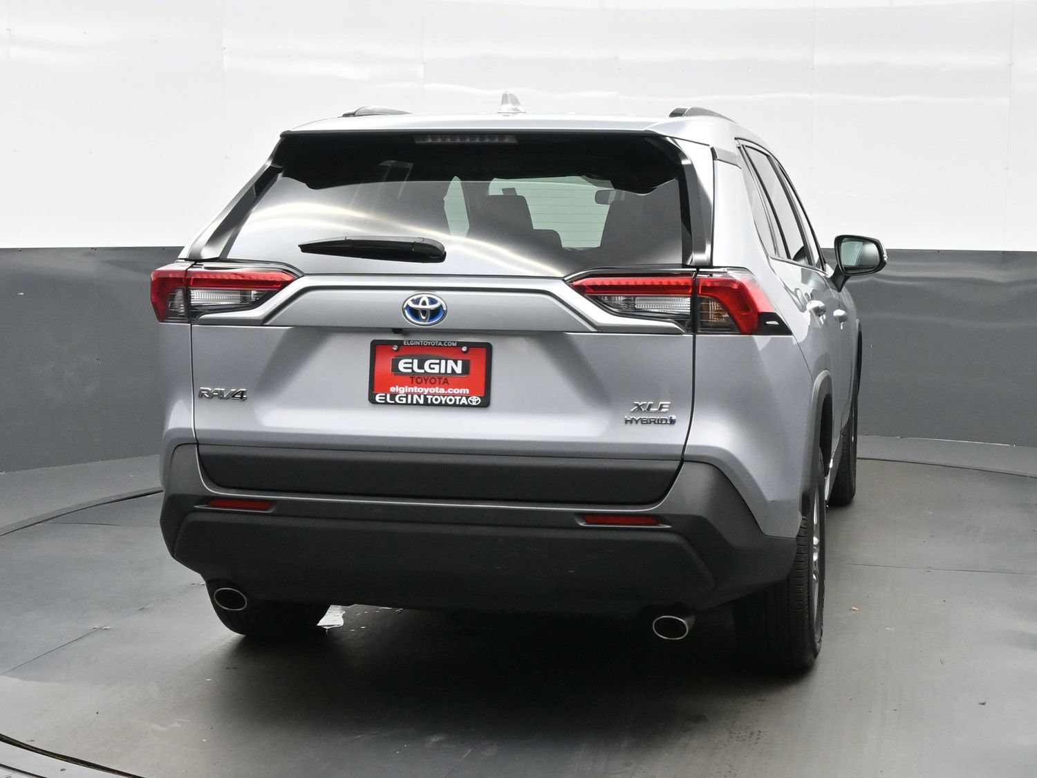 Used 2022 Toyota RAV4 XLE w/ Convenience Package AWD/4WD image 5