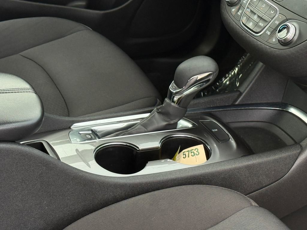 Used 2023 Chevrolet Malibu LT image 9