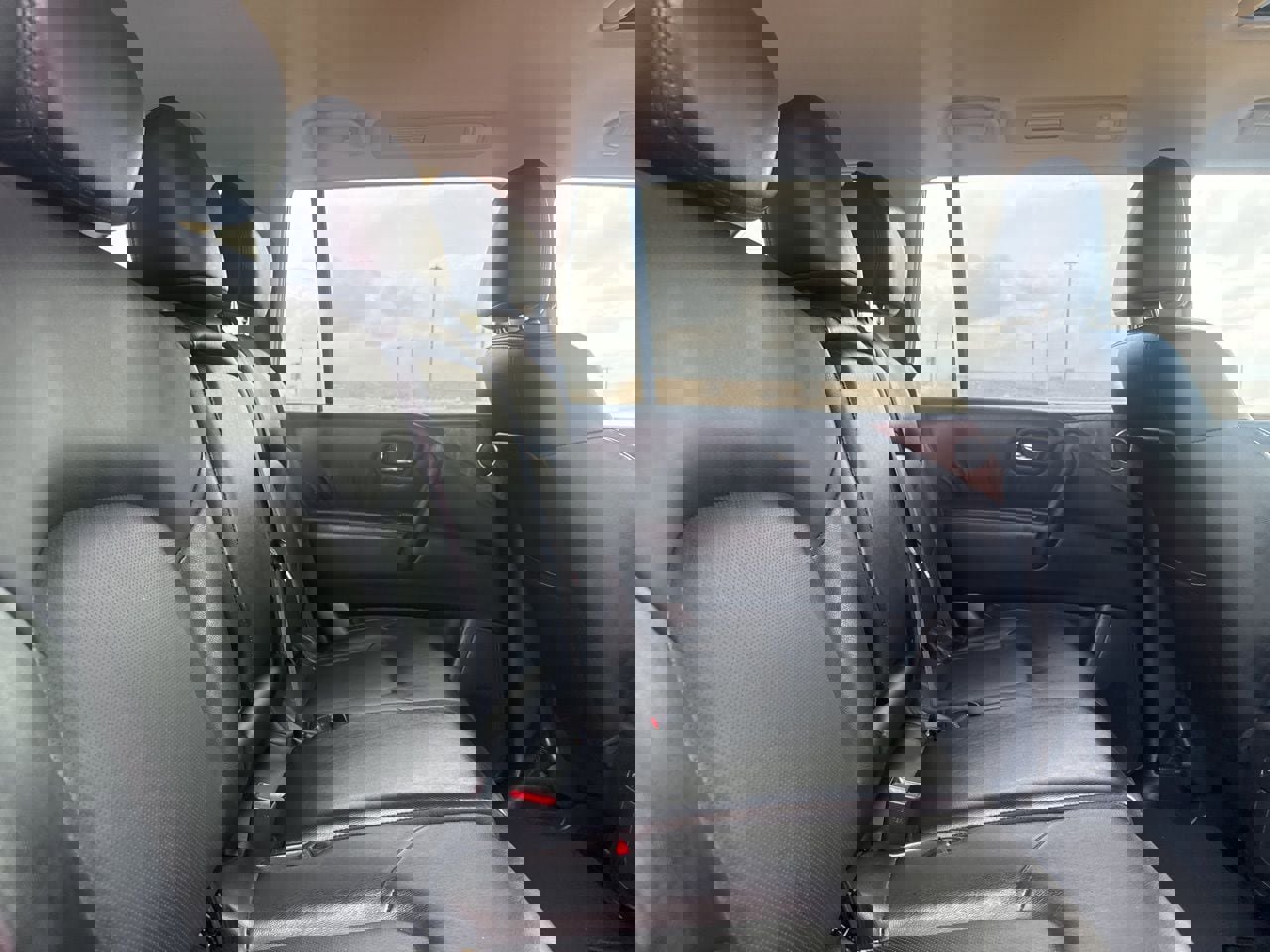 Certified 2024 Nissan Armada SL image 32