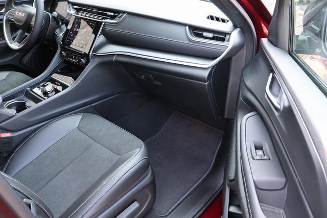 New 2025 Jeep Grand Cherokee Altitude w/ Trailer Tow Package image 43