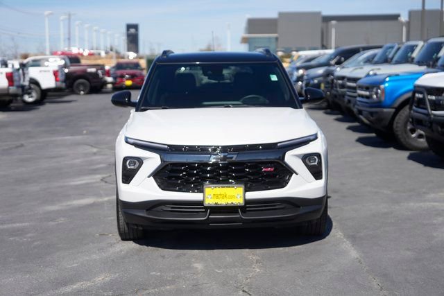 Used 2024 Chevrolet TrailBlazer RS w/ Driver Confidence Package image 3