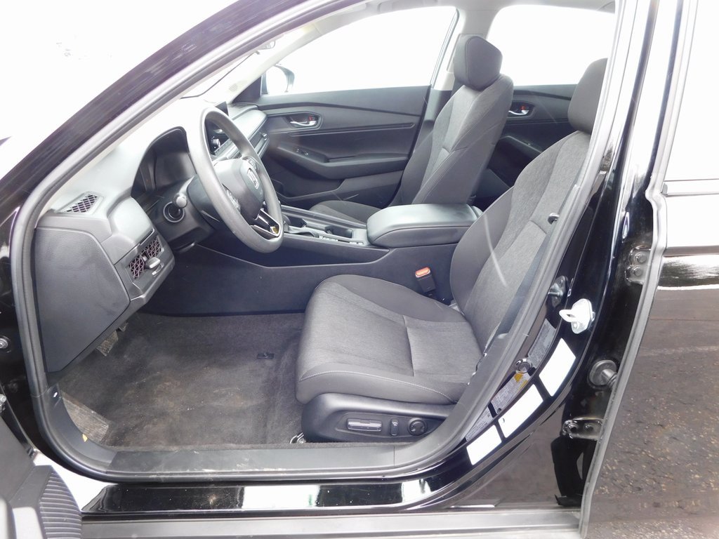 Used 2023 Honda Accord EX image 13