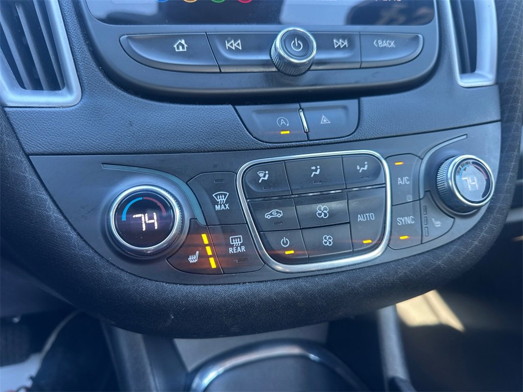 Used 2024 Chevrolet Malibu LT image 24