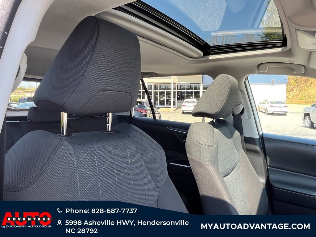 Used 2024 Toyota RAV4 XLE w/ Convenience Package image 30