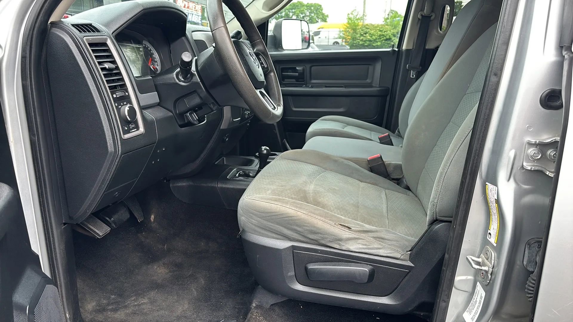 Used 2014 RAM 3500 Tradesman w/ Chrome Appearance Group image 9