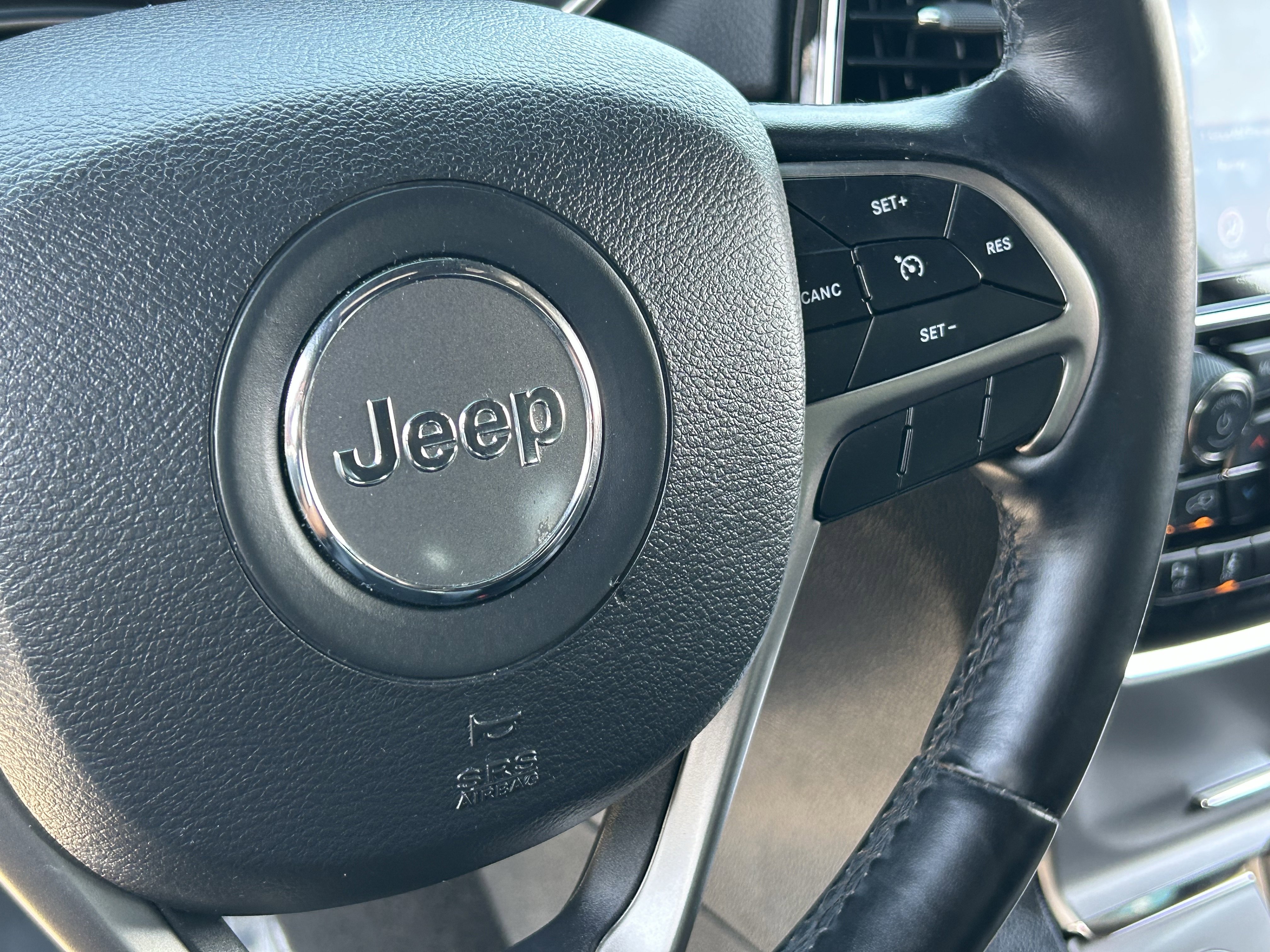 Certified 2021 Jeep Grand Cherokee Laredo X AWD/4WD image 25