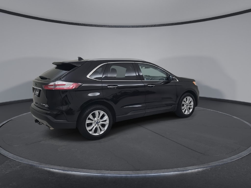 Used 2020 Ford Edge Titanium w/ Class II Trailer Tow Package AWD/4WD image 18