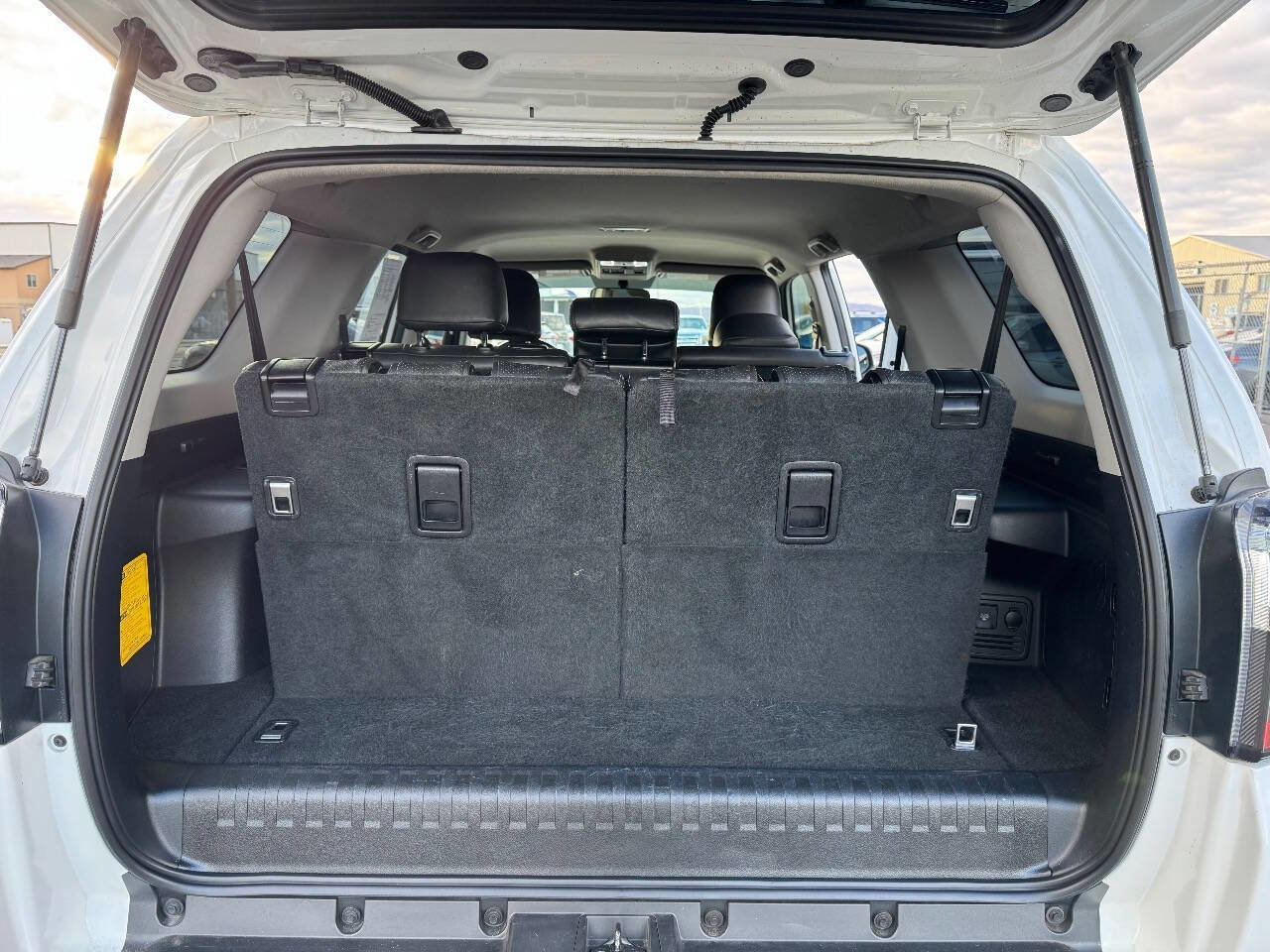 Used 2014 Toyota 4Runner SR5 image 6