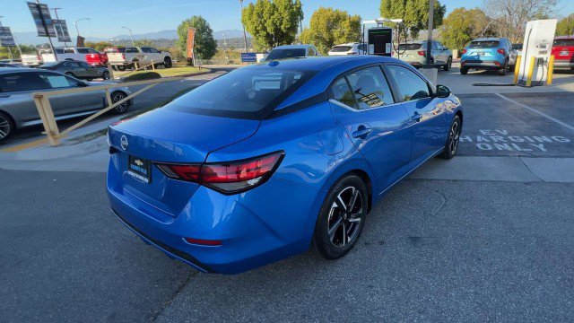 Used 2025 Nissan Sentra SV image 8