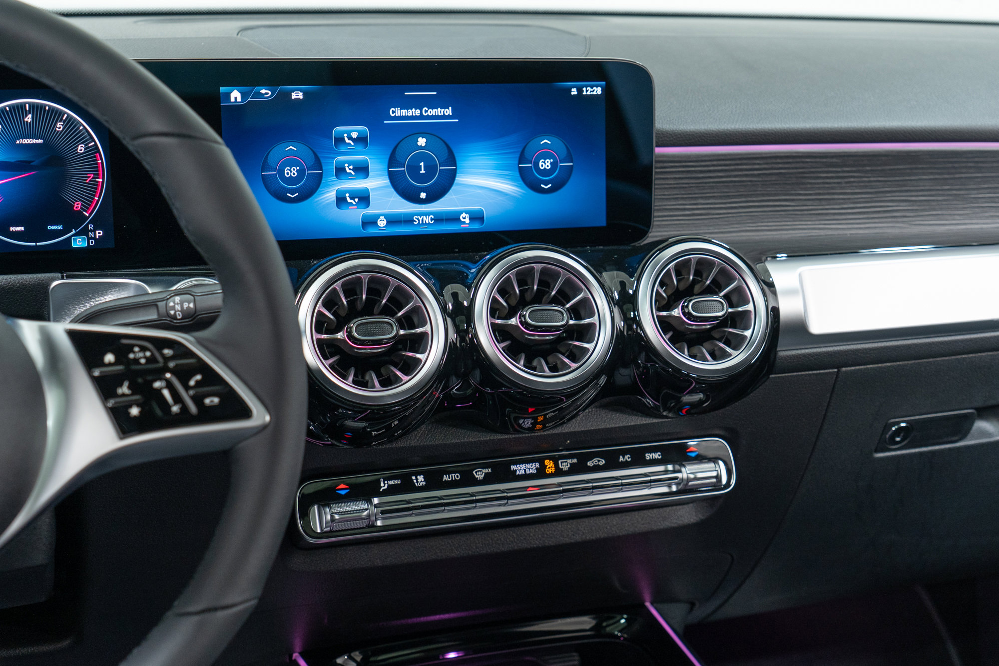 New 2026 Mercedes-Benz GLB 250 4MATIC image 19