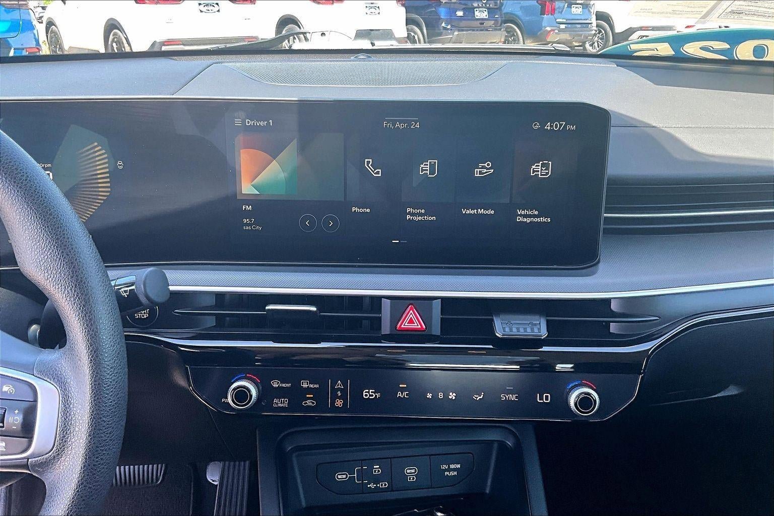 Used 2025 Kia K5 LXS FWD image 15