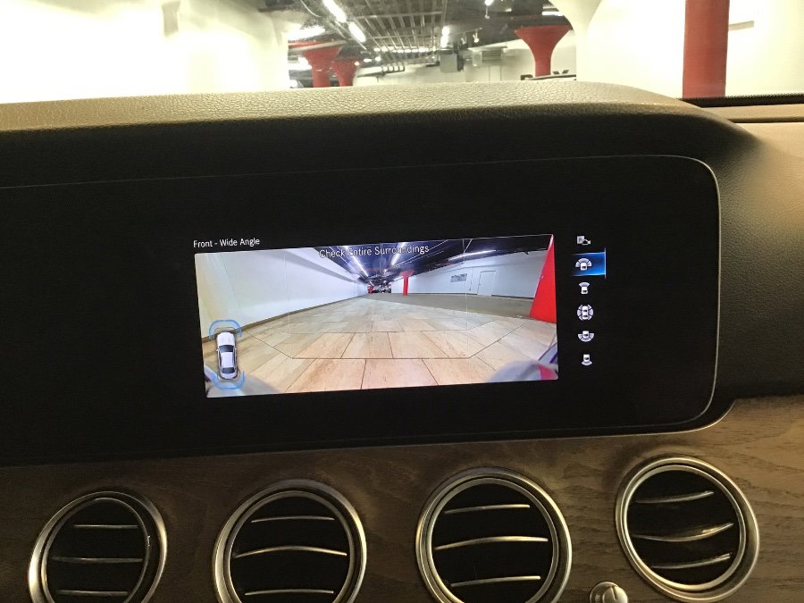 Used 2022 Mercedes-Benz E 350 4MATIC Sedan w/ AMG Line Exterior image 41