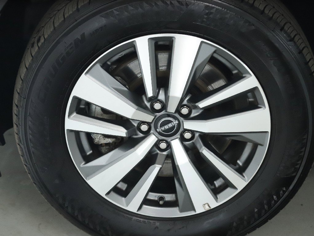 Certified 2025 Nissan Pathfinder SL image 40